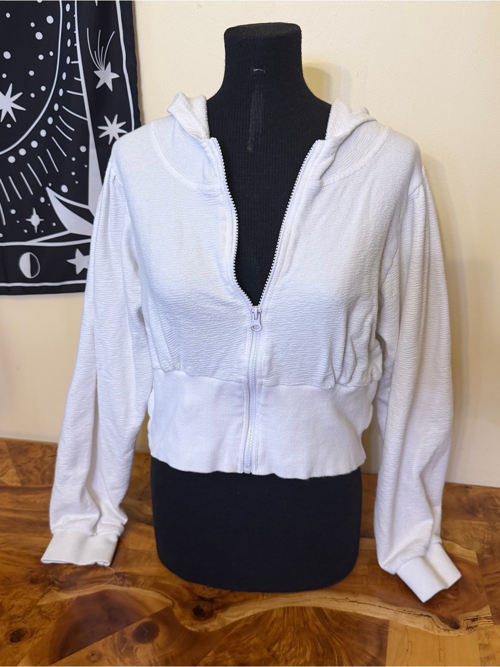mono b M Zip Up Hoodie White Long Sleeve Hooded Pockets Crop Top 100% Cotton